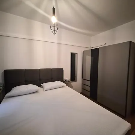 2br With Sea View, Terrace&free Parking Near Apartment